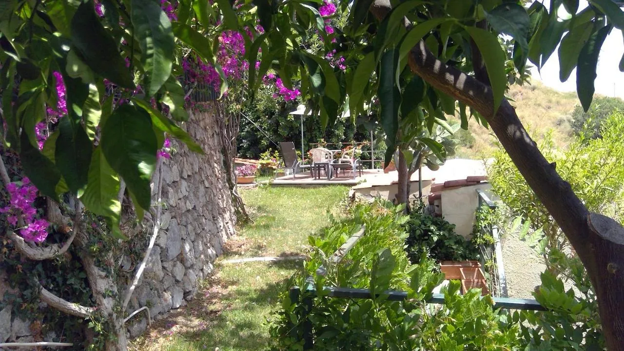 بيت ضيافة Villa Sorriso تاورمينا